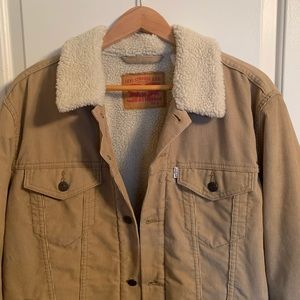 L Corduroy Sherpa Levi’s jacket